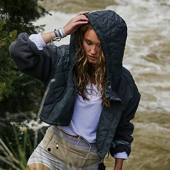 Free People Puff & Fluff Cropped Puffer - Picture 1 of 10